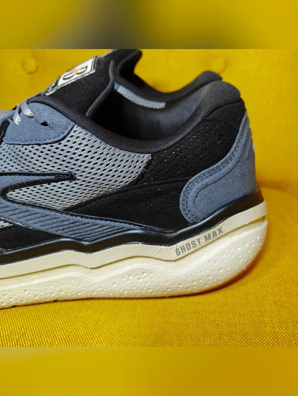 Brooks Ghost Max SE Black Primer Biscuit Athletic Running Sneaker Men's Shoe 14D - Picture 4 of 9